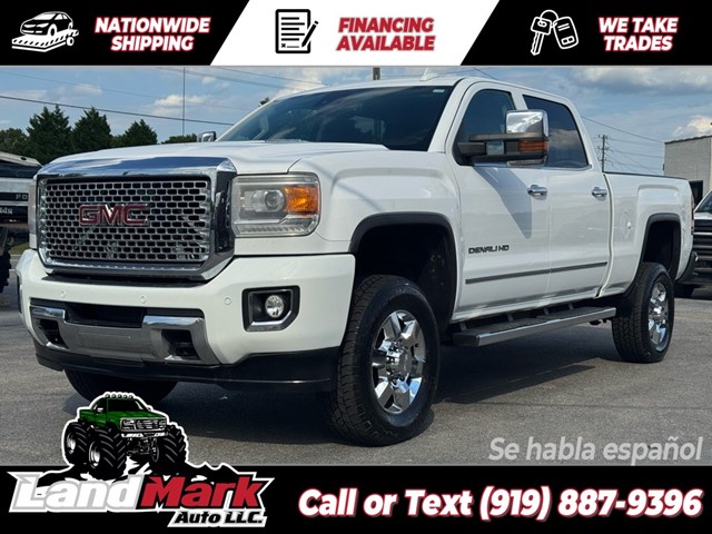 GMC SIERRA 3500 DENALI CREWCAB SB 4WD in Smithfield