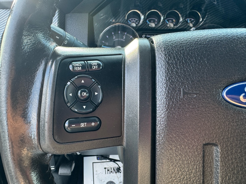 2016 Ford F-250 Lariat photo 29