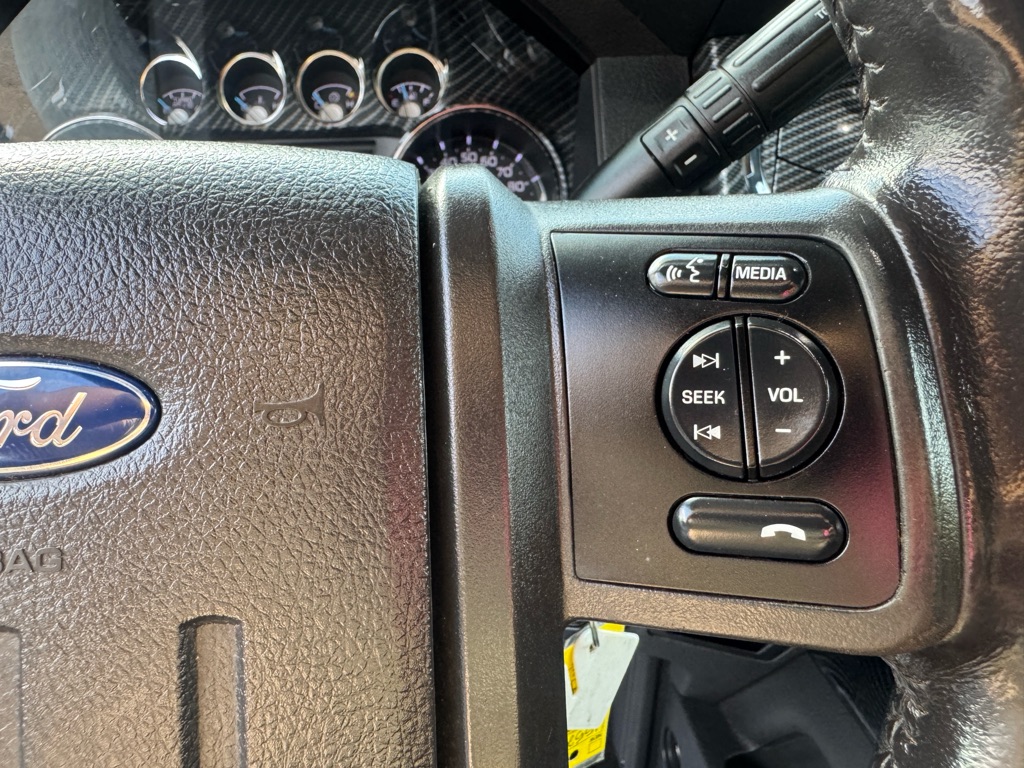 2016 Ford F-250 Lariat photo 30