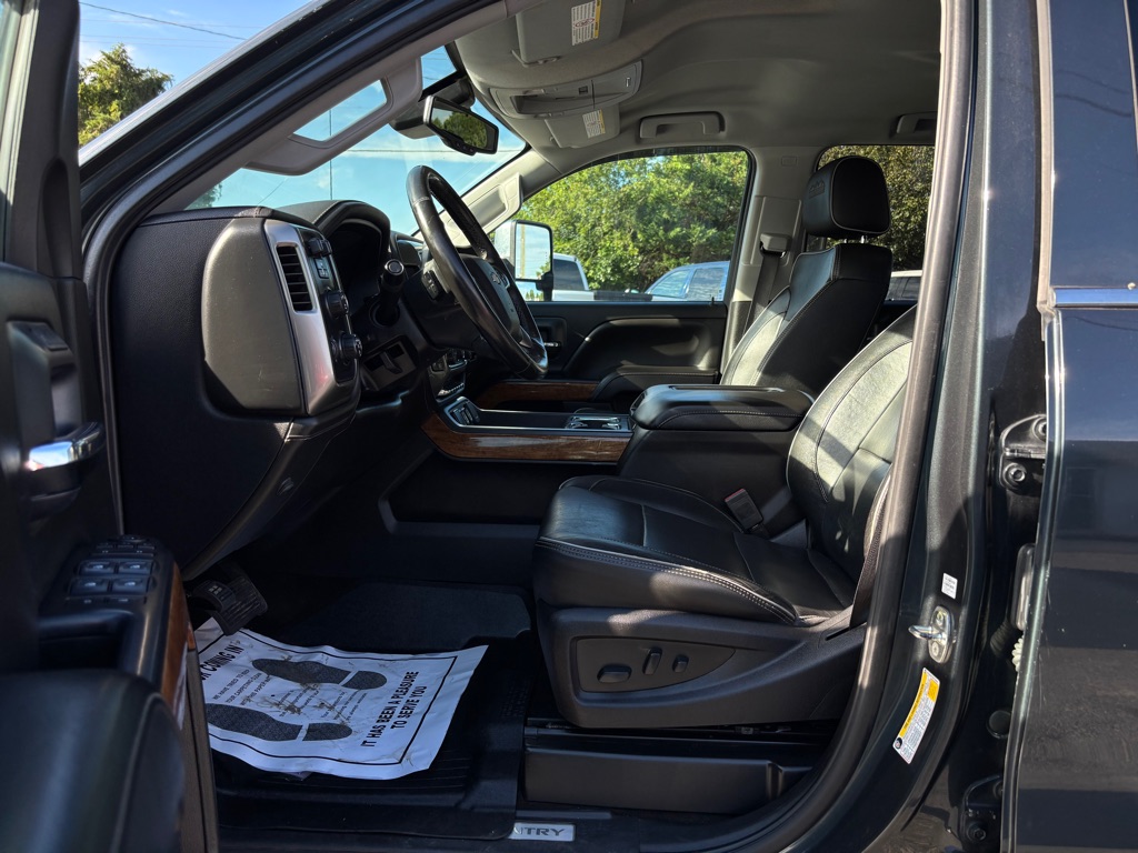 2019 Chevrolet Silverado 2500HD High Country photo 18