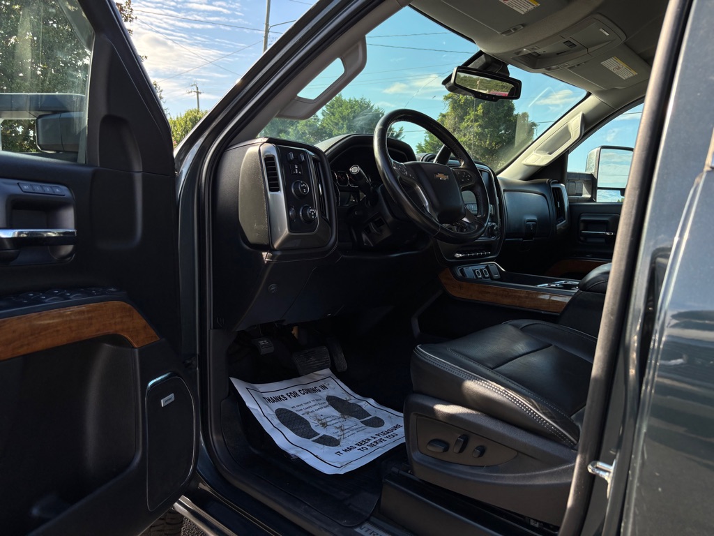 2019 Chevrolet Silverado 2500HD High Country photo 20