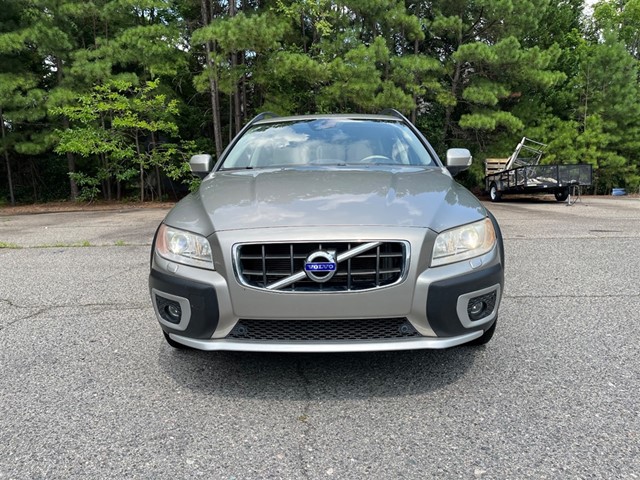 Volvo XC70 3.2 FWD in Raleigh