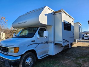 Picture of a 2004 Winnebago Minnie Winnie 30V E-450