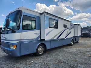 Picture of a 2000 Roadmaster Monaco Diplomat 38D -