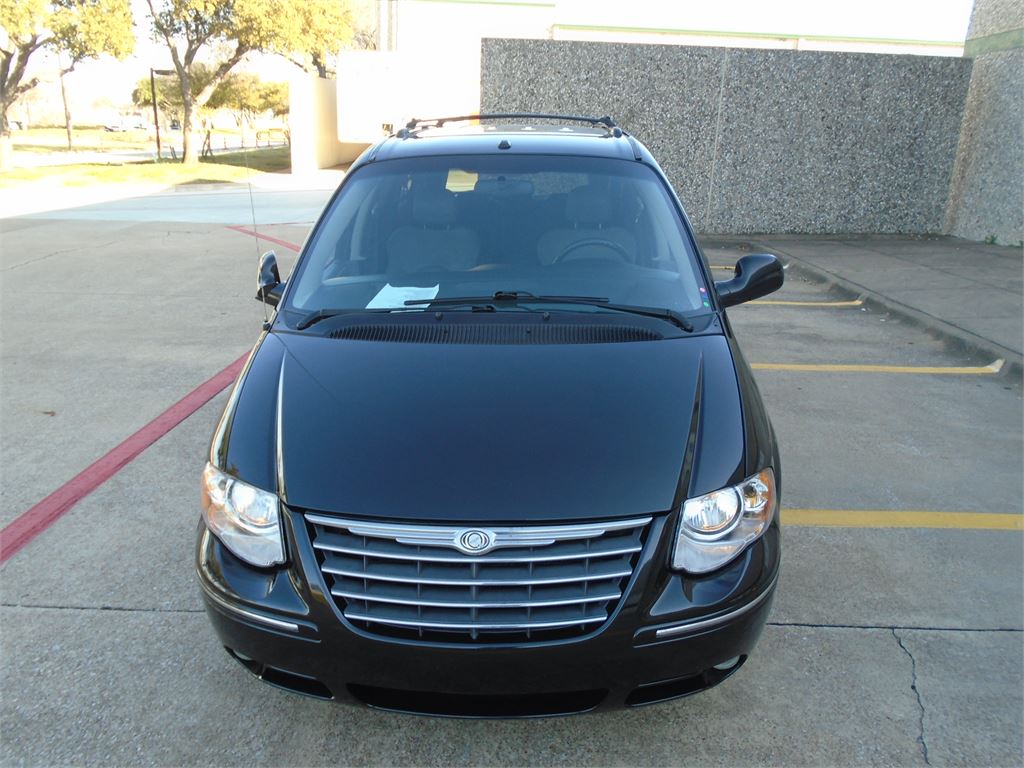 2007 CHRYSLER TOWN & COUNTRY LIMITED for sale in Irving