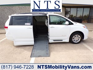 Picture of a 2014 TOYOTA SIENNA XLE PREM
