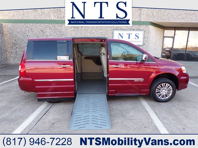 CHRYSLER TOWN & COUNTRY TOURING L in Irving