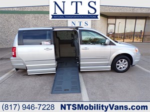 Picture of a 2010 CHRYSLER TOWN & COUNTRY TOURING