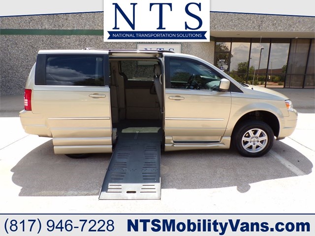 CHRYSLER TOWN & COUNTRY TOURING-L in Irving