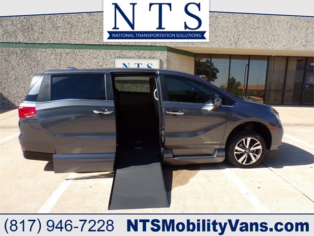 HONDA ODYSSEY TOURING in Irving