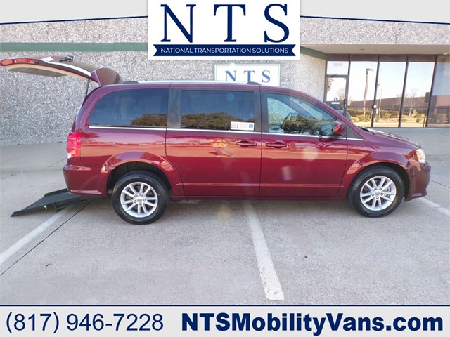 DODGE GRAND CARAVAN SXT in Irving