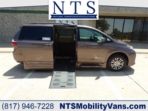 Picture of a 2020 TOYOTA SIENNA XLE-NAV