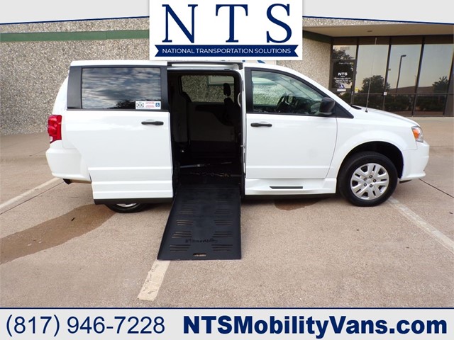 DODGE GRAND CARAVAN SE in Irving