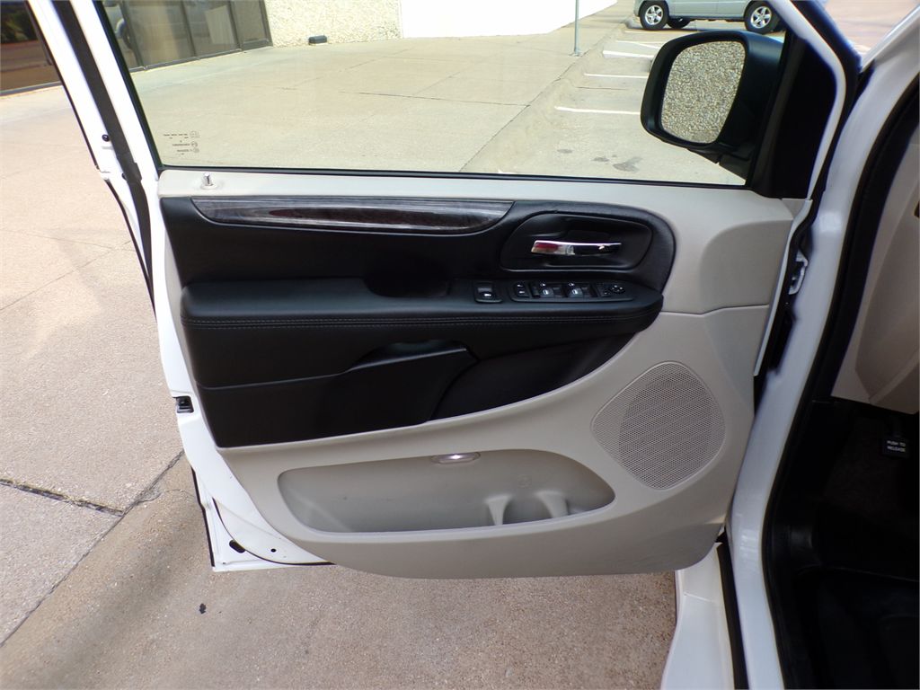 2019 Dodge Grand Caravan SE - Photo 24