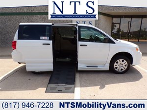 Picture of a 2019 DODGE GRAND CARAVAN SE