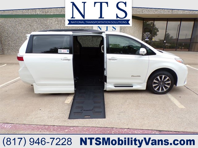 TOYOTA SIENNA LIMITED PREM in Irving
