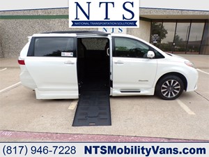 Picture of a 2018 TOYOTA SIENNA LIMITED PREM