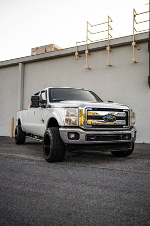 Picture of a 2013 FORD F350 SUPER DUTY - LARIAT