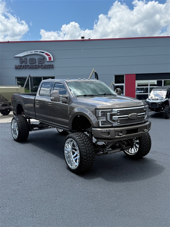 2022 Ford F-350 Super Duty Limited's photo