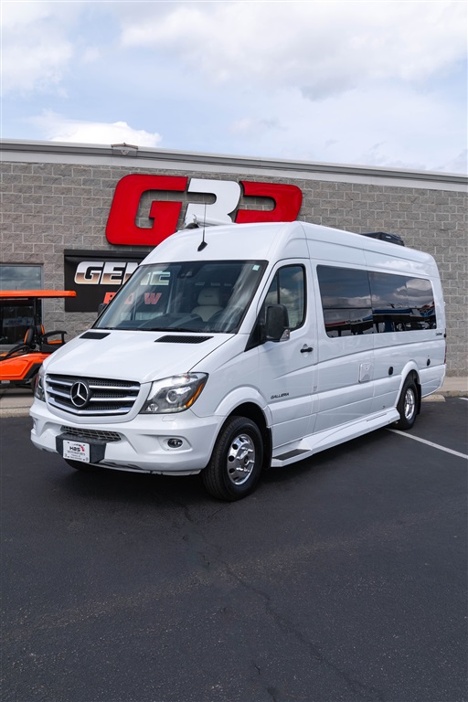 2018 Mercedes-Benz Sprinter Cab Chassis Base's photo