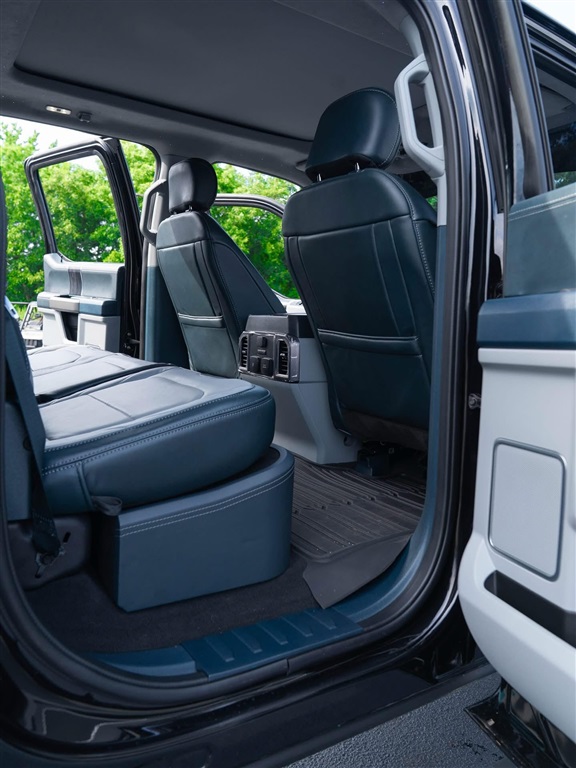 2022 Ford F-450 Super Duty Limited - Photo 14