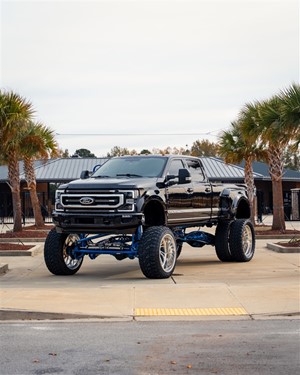 Picture of a 2017 Ford F-350 Platnium