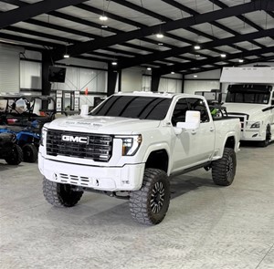 Picture of a 2025 GMC Sierra 2500HD AT4 Crew Cab 4WD