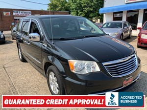 2012 CHRYSLER TOWN & COUNTRY TOURING Akron OH