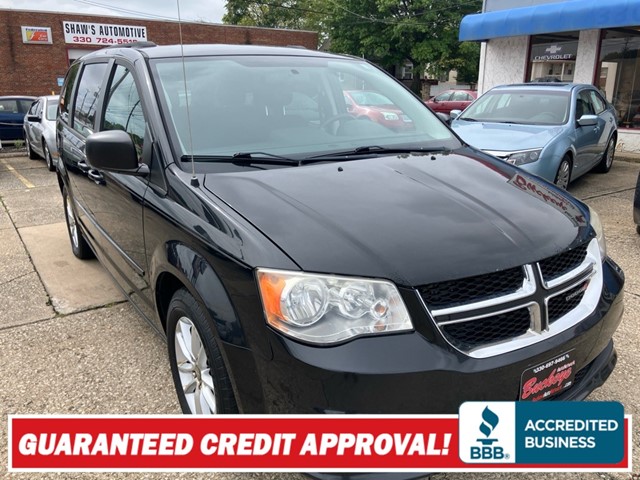 DODGE GRAND CARAVAN SXT in Akron