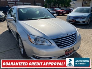 2011 CHRYSLER 200 LX Akron OH