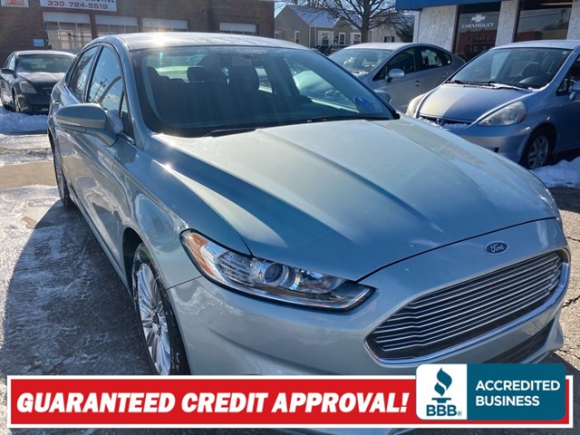 FORD FUSION SE HYBRID in Akron