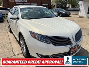 2013 LINCOLN MKS Akron OH
