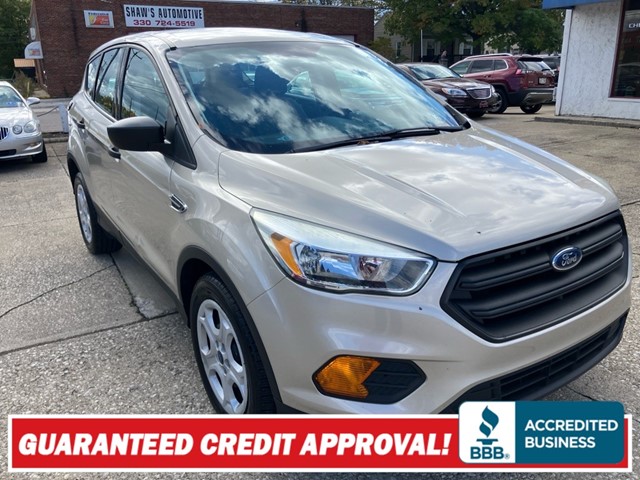 FORD ESCAPE S in Akron