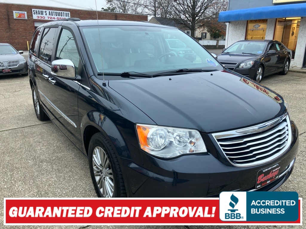 2014 Chrysler Town & Country Touring-L