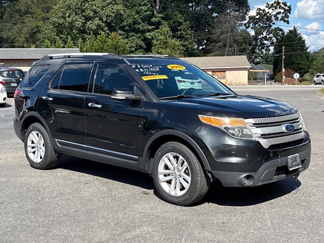 Ford Explorer XLT in Leicester