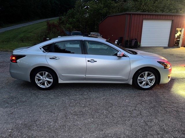 Nissan Altima 2.5 SV in Leicester
