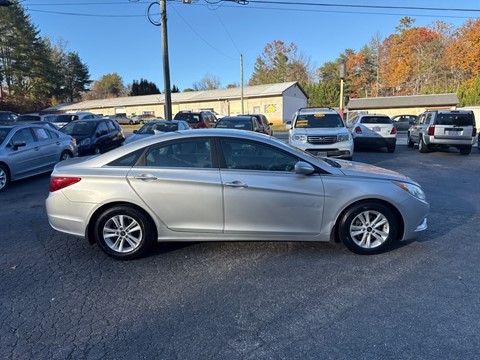2011 Hyundai SONATA GLS