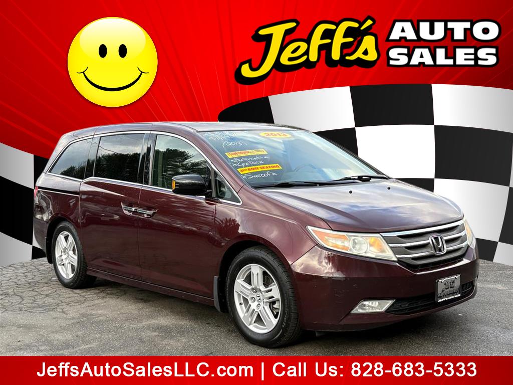 2013 Honda Odyssey Touring's photo
