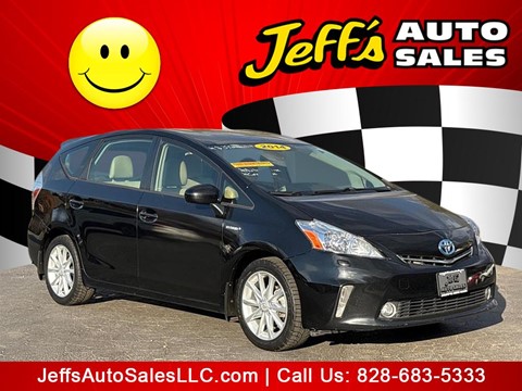 2014 Toyota Prius v Five