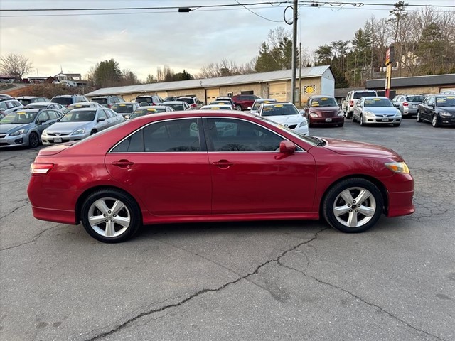 Toyota Camry SE in Leicester