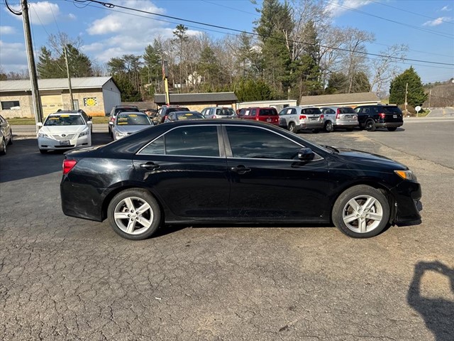 Toyota Camry SE in Leicester