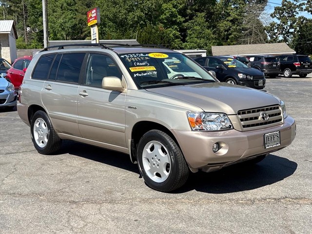 Toyota Highlander Limited in Leicester