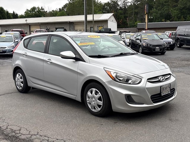 Hyundai ACCENT SE in Leicester