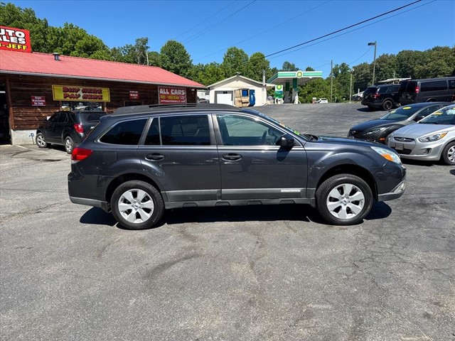 Subaru Outback 2.5i Limited in Leicester