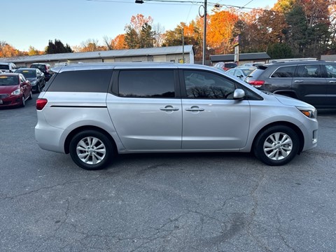 2016 Kia Sedona LX