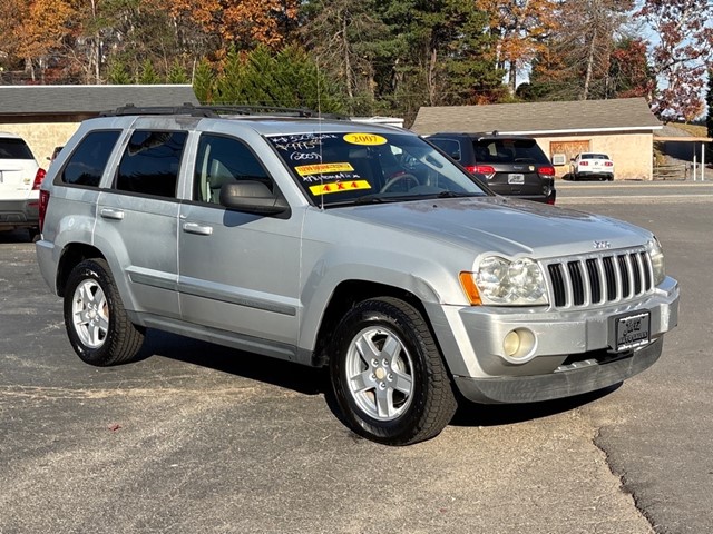 Jeep Grand Cherokee Laredo in Asheville