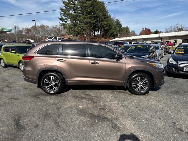 Toyota Highlander LE in Asheville