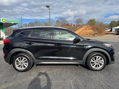 2016 Hyundai TUCSON SE
