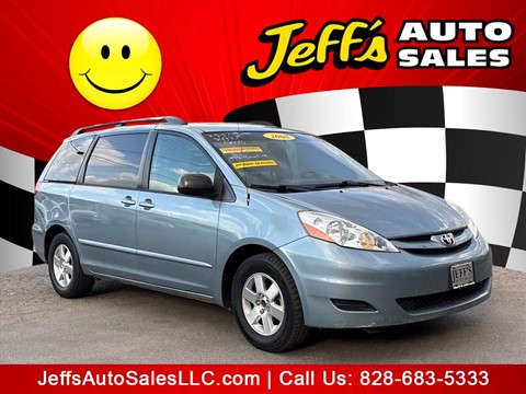 2008 Toyota Sienna LE 8-Passenger
