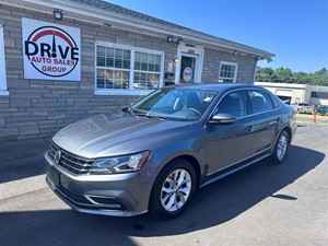Picture of a 2016 Volkswagen Passat S PZEV 6A